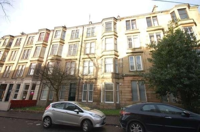  Image of 3 bedroom Flat to rent in Bank Street Glasgow G12 at Kelvinbridge Glasgow Glasgow, G12 8ND