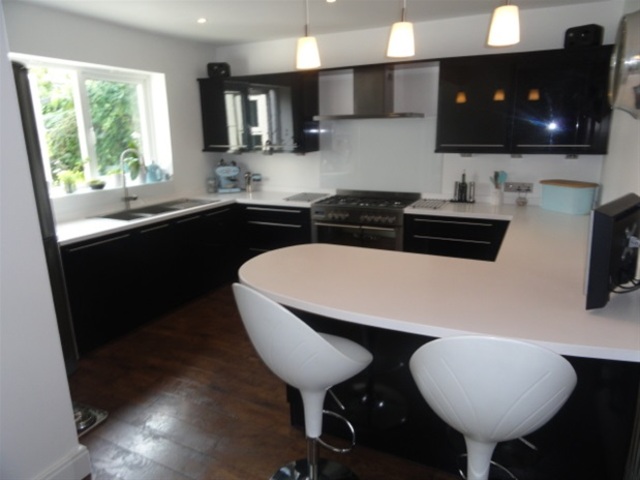 Image of 4 bedroom Detached house for sale in Bankfield Drive Shipley BD18 at Nab Wood, Shipley, BD18 4AD