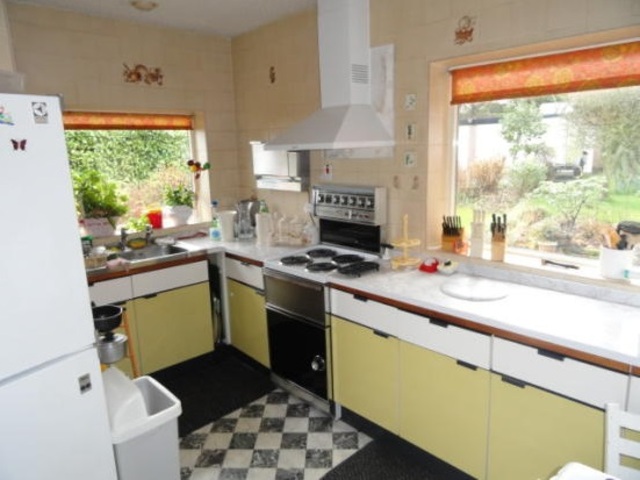  Image of 4 bedroom Detached house for sale in Bankfield Road Shipley BD18 at Shipley, BD18 4AT