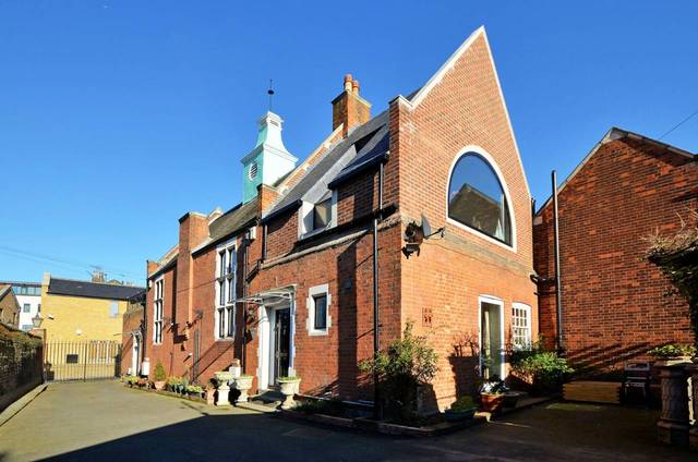  Image of 3 bedroom Detached house to rent in Bardsley Lane London SE10 at Bardsley Lane  Greenwich, SE10 9RF