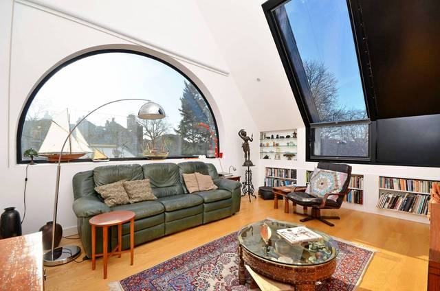  Image of 3 bedroom Detached house to rent in Bardsley Lane London SE10 at Bardsley Lane  Greenwich, SE10 9RF