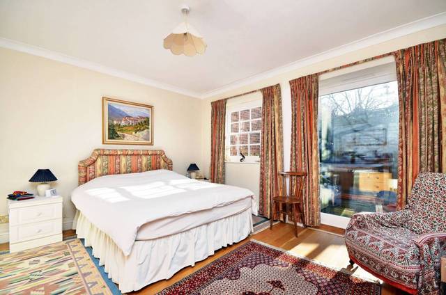  Image of 3 bedroom Detached house to rent in Bardsley Lane London SE10 at Bardsley Lane  Greenwich, SE10 9RF