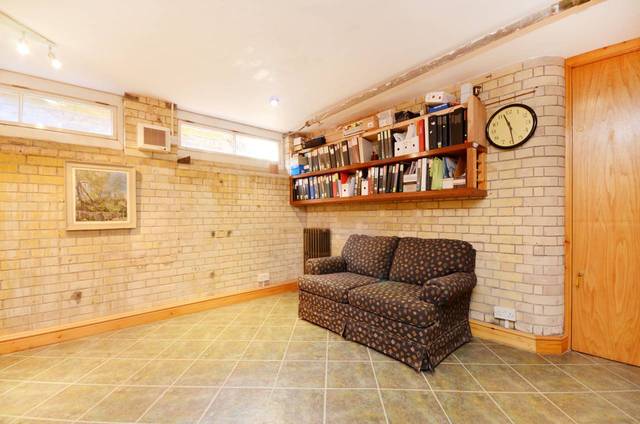  Image of 3 bedroom Detached house to rent in Bardsley Lane London SE10 at Bardsley Lane  Greenwich, SE10 9RF