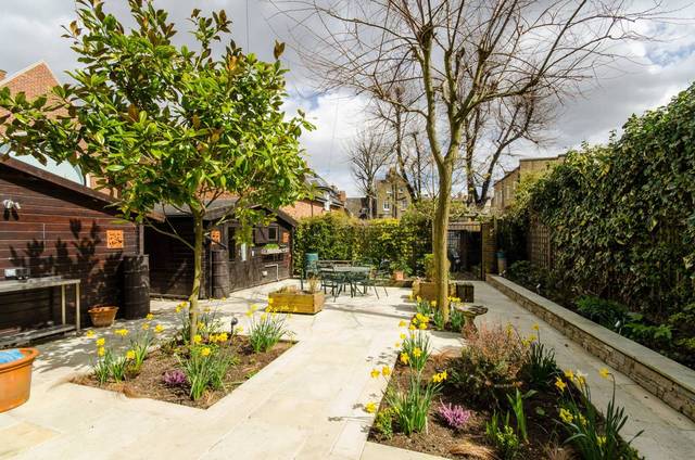  Image of 3 bedroom Detached house to rent in Bardsley Lane London SE10 at Bardsley Lane  Greenwich, SE10 9RF