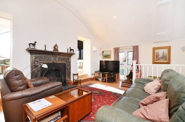  Image of 3 bedroom Detached house to rent in Bardsley Lane London SE10 at Bardsley Lane  Greenwich, SE10 9RF