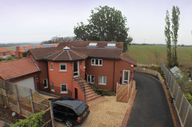 Image of 4 bedroom Detached house for sale in Oak Tree Court Tollerton Nottingham NG12 at Oak Tree Court  Tollerton, NG12 4HJ