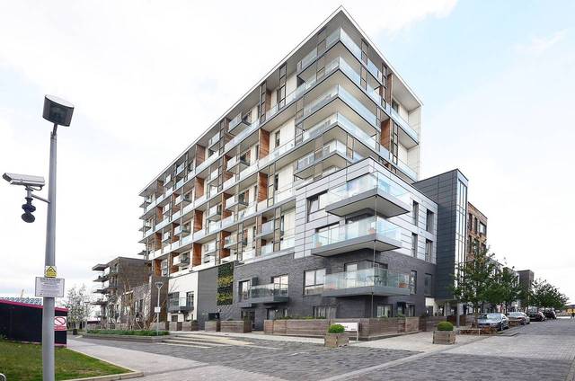  Image of 2 bedroom Flat for sale in Barge Walk London SE10 at Barge Walk  Greenwich, SE10 0FP