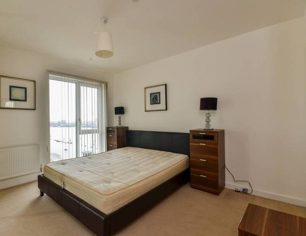  Image of 2 bedroom Flat for sale in Barge Walk London SE10 at Barge Walk  Greenwich, SE10 0FP