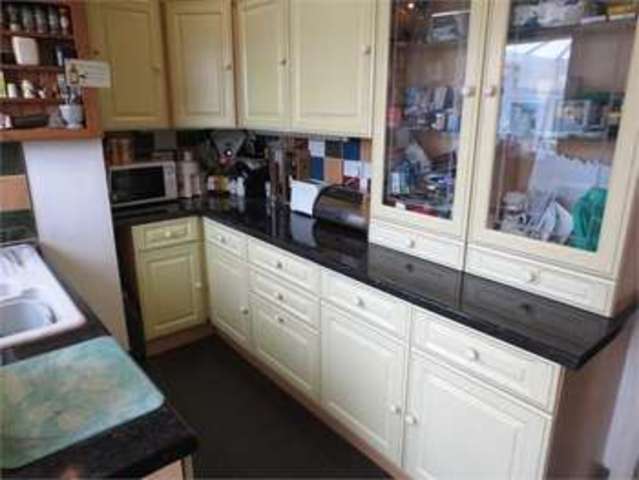  Image of 4 bedroom Detached house for sale in Barnard Road Leigh-on-Sea SS9 at Barnard Road Leigh on sea Leigh-on-Sea, SS9 3PH