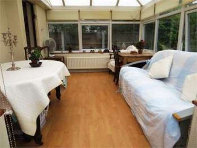  Image of 4 bedroom Detached house for sale in Barnard Road Leigh-on-Sea SS9 at Barnard Road Leigh on sea Leigh-on-Sea, SS9 3PH