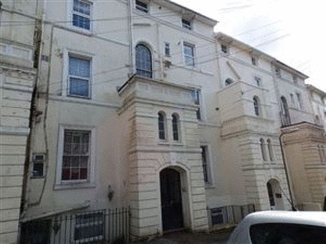  Image of 2 bedroom Flat to rent in Barnpark Terrace Teignmouth TQ14 at Barnpark Terrace  Teignmouth, TQ14 8PS