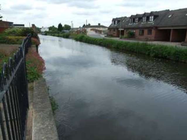 Image of 2 bedroom Flat for sale in Barnsdale Close Loughborough LE11 at Barnsdale Close  Loughborough, LE11 5AN