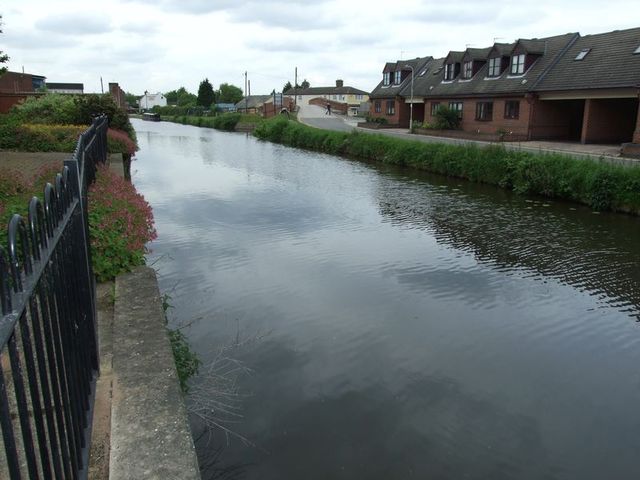  Image of 2 bedroom Flat for sale in Barnsdale Close Loughborough LE11 at Barnsdale Close  Loughborough, LE11 5AN