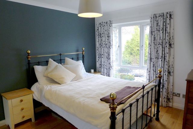  Image of 4 bedroom Detached house to rent in Barnton Loan Edinburgh EH4 at Barnton Edinburgh Edinburgh, EH4 6JQ