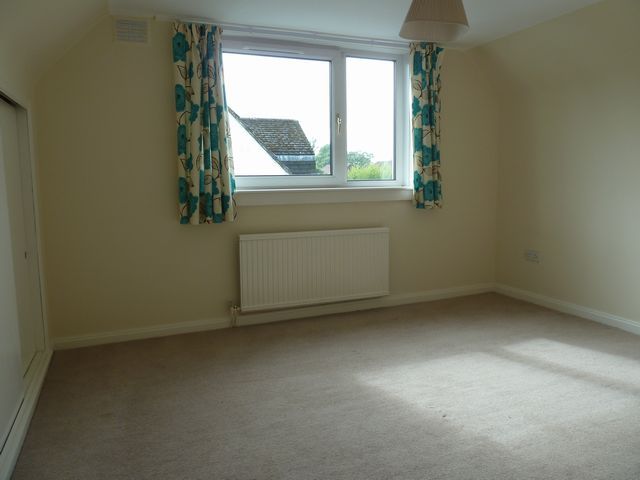  Image of 3 bedroom Semi-Detached house to rent in Barnton Park View Edinburgh EH4 at Barnton Edinburgh Edinburgh, EH4 6HH