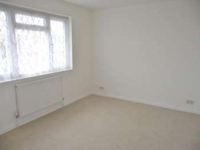  Image of 3 bedroom Bungalow for sale in Barton Drive Barton on Sea New Milton BH25 at Barton Drive Barton on Sea NEW MILTON, BH25 7JJ