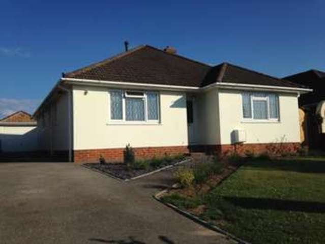 Image of 3 bedroom Bungalow for sale in Barton Drive Barton on Sea New Milton BH25 at Barton Drive Barton on Sea NEW MILTON, BH25 7JJ