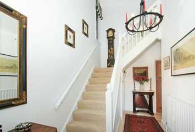  Image of 3 bedroom Detached house for sale in Batchworth Hill Rickmansworth WD3 at Rickmansworth, WD3 1JP