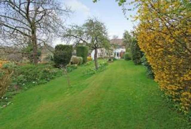  Image of 3 bedroom Detached house for sale in Batchworth Hill Rickmansworth WD3 at Rickmansworth, WD3 1JP