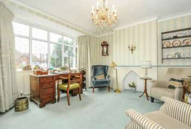  Image of 4 bedroom Detached house for sale in Batchworth Lane Northwood HA6 at Northwood, HA6 3DU