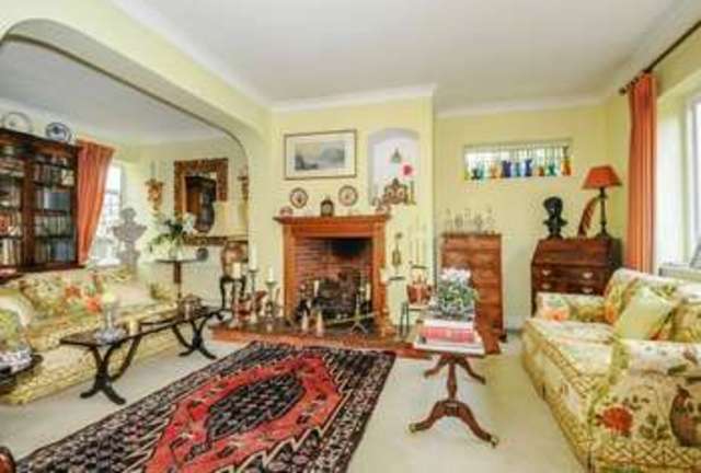  Image of 4 bedroom Detached house for sale in Batchworth Lane Northwood HA6 at Northwood, HA6 3DU