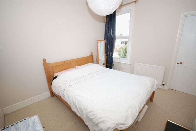  Image of 4 bedroom Semi-Detached house for sale in Bath Road Brislington Bristol BS4 at Bath Road Brislington Bristol, BS4 3LE