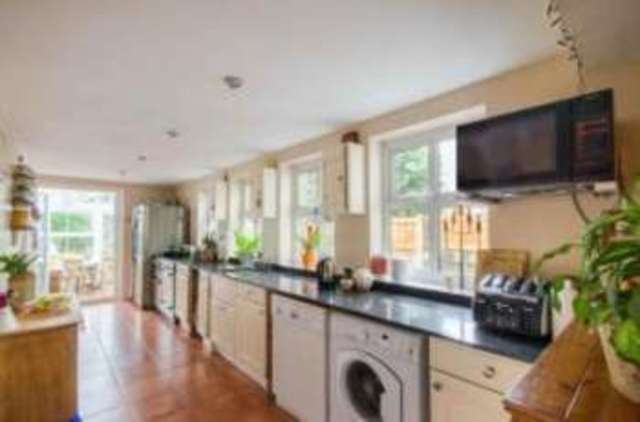  Image of 3 bedroom Cottage for sale in Bawtry Road Bessacarr Doncaster DN4 at Bessacarr Doncaster Bessacarr, DN4 7AL