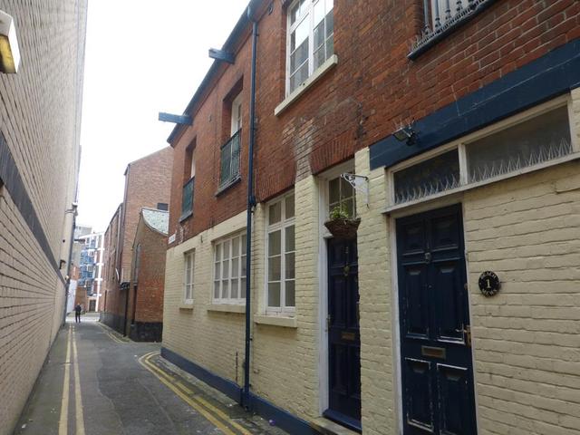  Image of 3 bedroom Town House for sale in Beach Mews Lowestoft NR32 at Beach Mews  Lowestoft, NR32 1DN
