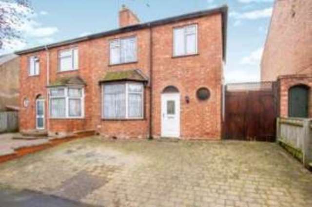  Image of 3 bedroom Semi-Detached house for sale in Beauchamp Road Warwick CV34 at Warwick Warwickshire Warwick, CV34 5NU