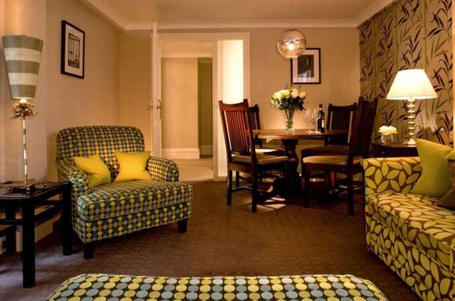  Image of 1 bedroom Apartment to rent in Beaufort Gardens London SW3 at Beaufort Gardens Knightsbridge London, SW3 1PN