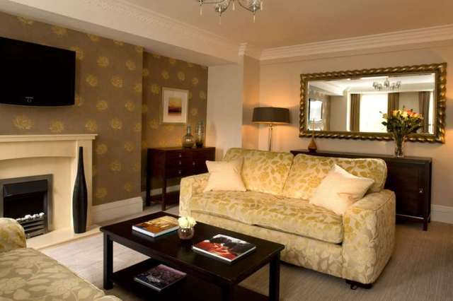  Image of 3 bedroom Apartment to rent in Beaufort Gardens London SW3 at Beaufort Gardens Knightsbridge London, SW3 1PN