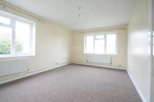  Image of 2 bedroom Apartment to rent in Worthing Road East Preston Littlehampton BN16 at Worthing Road East Preston East Preston, BN16 1BE