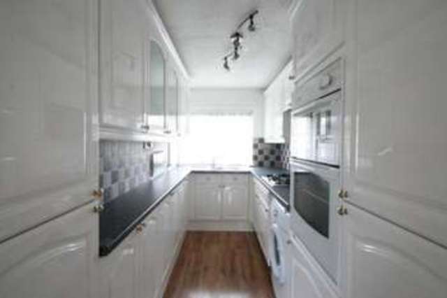 Image of 2 bedroom Apartment to rent in Worthing Road East Preston Littlehampton BN16 at Worthing Road East Preston East Preston, BN16 1BE
