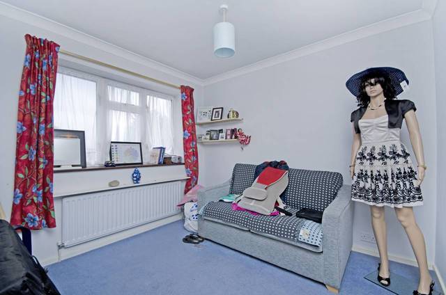  Image of 3 bedroom Detached house for sale in Beck Lane Beckenham BR3 at Beck Lane  Beckenham, BR3 4RG