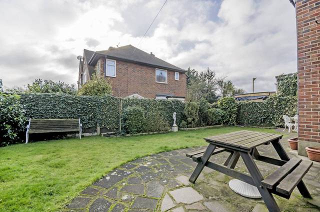 Image of 3 bedroom Detached house for sale in Beck Lane Beckenham BR3 at Beck Lane  Beckenham, BR3 4RG