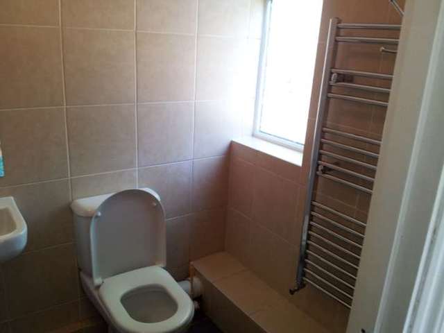  Image of 4 bedroom Terraced house to rent in Bushey Down London SW12 at Bedford Hill Balham London, SW12 9JW
