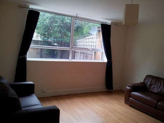  Image of 4 bedroom Terraced house to rent in Bushey Down London SW12 at Bedford Hill Balham London, SW12 9JW