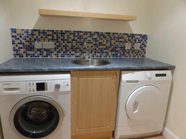  Image of 6 bedroom Town House to rent in Beechmount Park Edinburgh EH12 at Murrayfield Edinburgh Edinburgh, EH12 5YT