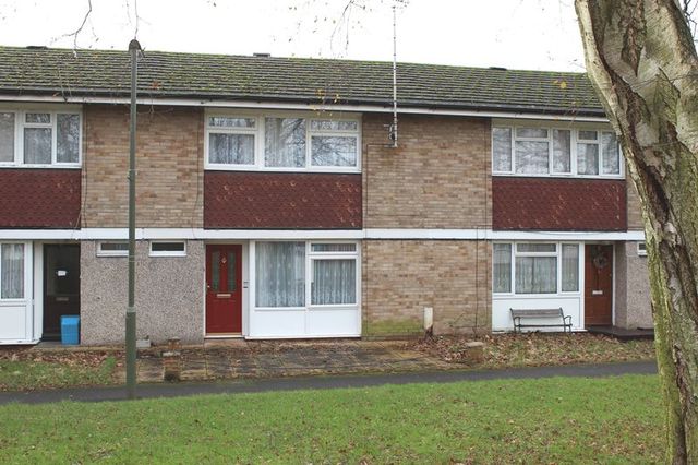  Image of 4 bedroom Terraced house to rent in Beechtree Avenue Englefield Green Egham TW20 at Beechtree Avenue  Englefield Green, TW20 0TD