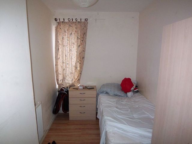  Image of 5 bedroom Terraced house to rent in Beechtree Avenue Englefield Green Egham TW20 at Beechtree Avenue Englefield Green Egham, TW20 0TD