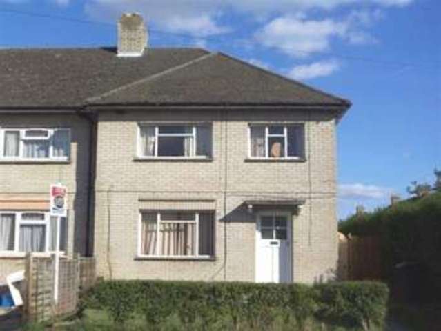  Image of 5 bedroom Terraced house to rent in Beechtree Avenue Englefield Green Egham TW20 at Beechtree Avenue Englefield Green Egham, TW20 0SP