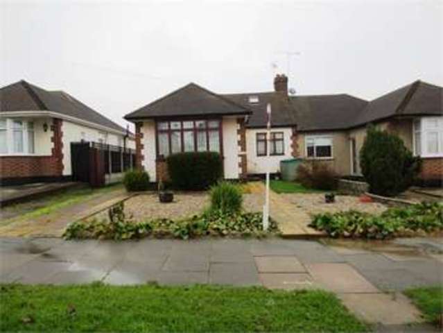  Image of 4 bedroom Detached house for sale in Belfairs Park Drive Leigh-on-Sea SS9 at Belfairs park drive Leigh on sea Eastwood, SS9 4TS
