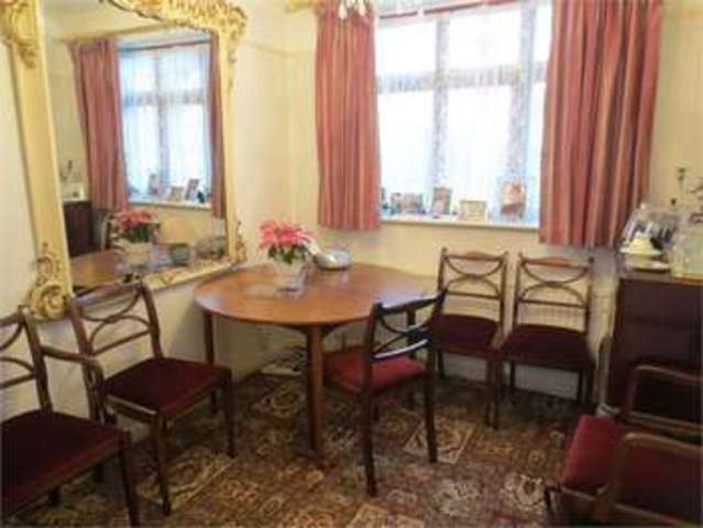  Image of 4 bedroom Detached house for sale in Belfairs Park Drive Leigh-on-Sea SS9 at Belfairs park drive Leigh on sea Eastwood, SS9 4TS