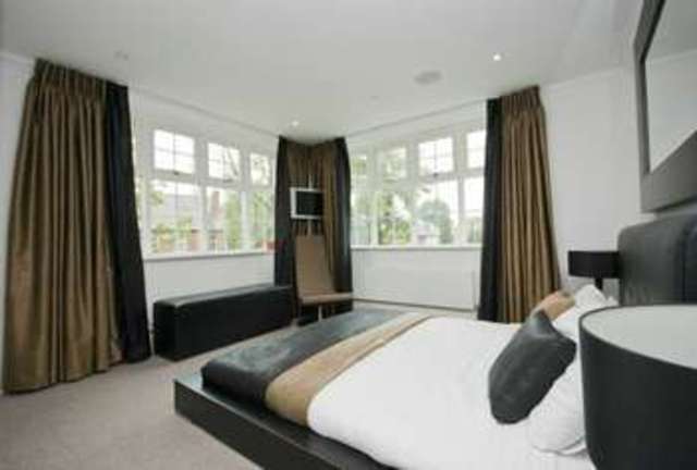  Image of 3 bedroom Flat for sale in Watford Road Northwood HA6 at Northwood, HA6 3FE