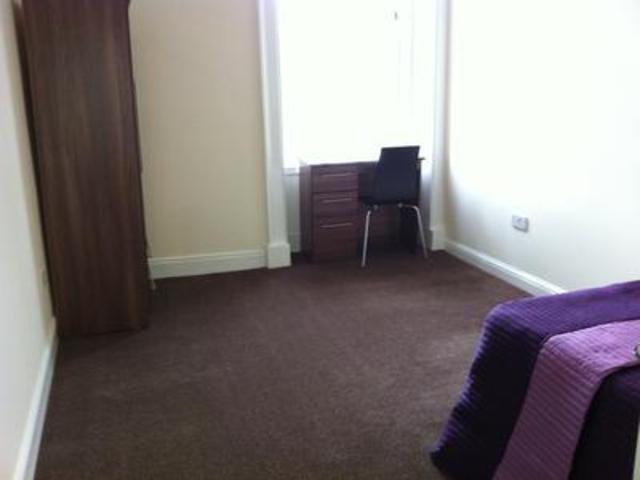  Image of 2 bedroom Flat to rent in Bell Street Dundee DD1 at Dundee  Dundee, DD1 1HF