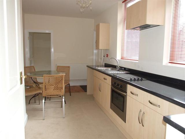  Image of 2 bedroom Apartment for sale in Belle Vue Parade Scarborough YO11 at Scarborough North Yorkshire Scarborough, YO11 1SU