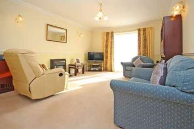  Image of 2 bedroom Flat for sale in Belle Vue Road Southbourne Bournemouth BH6 at Belle Vue Road Southbourne Bournemouth, BH6 3EL
