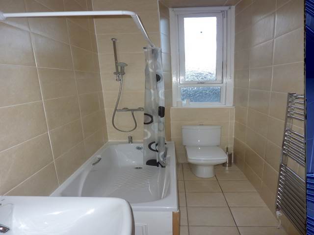  Image of 2 bedroom Flat to rent in Bellevue Road Edinburgh EH7 at Broughton Edinburgh Edinburgh, EH7 4DJ