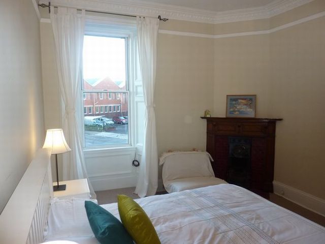  Image of 1 bedroom Flat to rent in Bellevue Road Edinburgh EH7 at Broughton Edinburgh Edinburgh, EH7 4DL