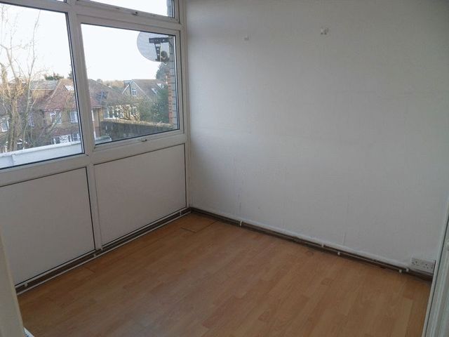 Image of Flat to rent in Belmont Lane Stanmore HA7 at Belmont Lane  Stanmore, HA7 2PS